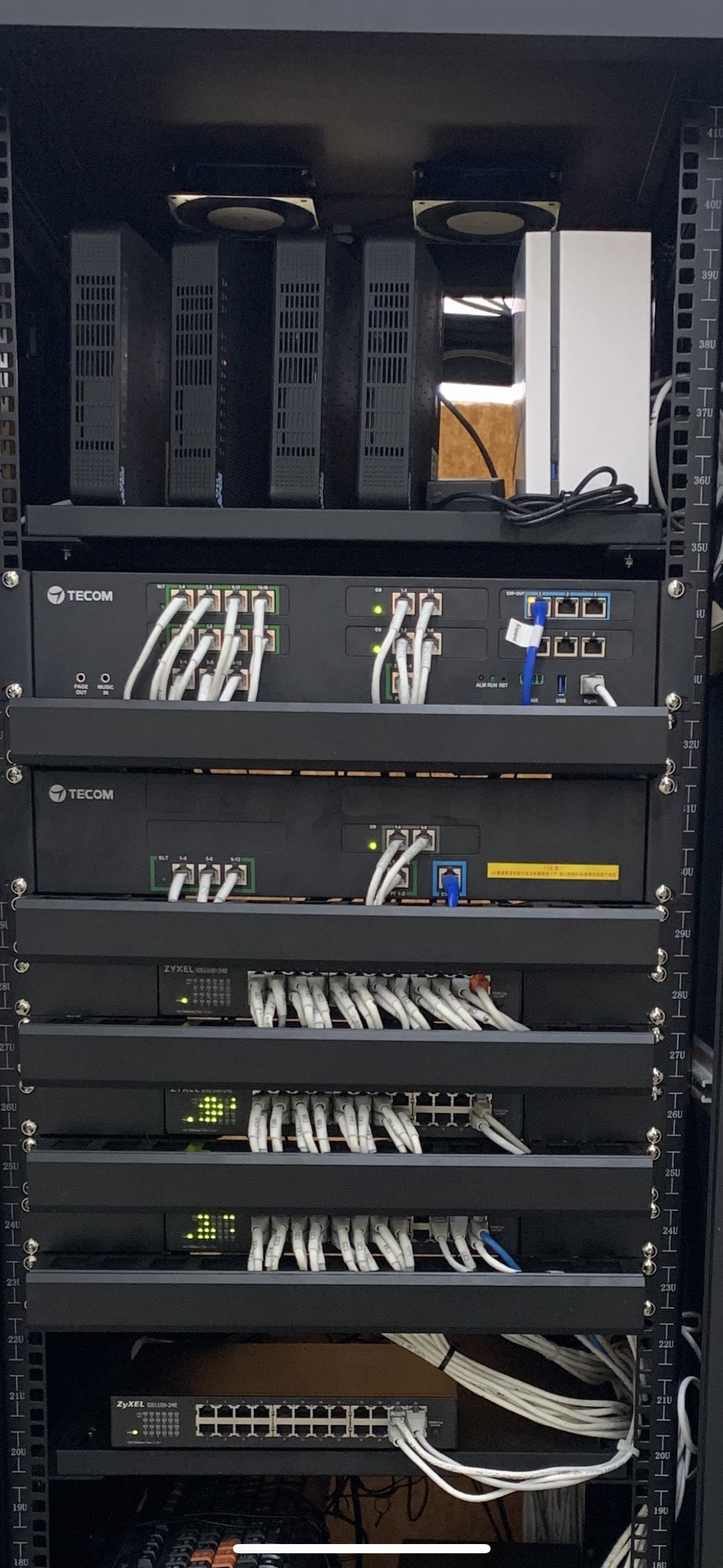 資訊機房建置(1)-min